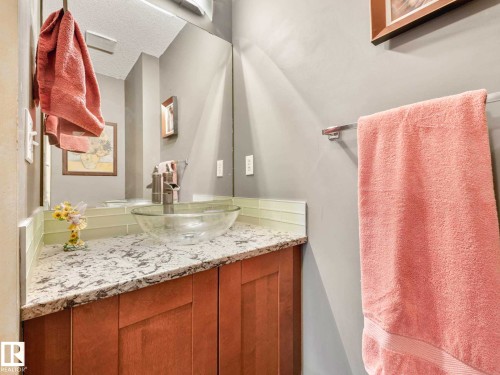 16228 55A Street, Edmonton, AB - Indoor Photo Showing Bathroom