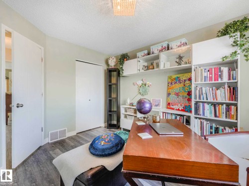 16228 55A Street, Edmonton, AB - Indoor