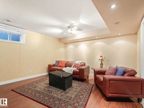 16228 55A Street, Edmonton, AB - Indoor
