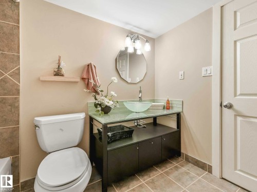 16228 55A Street, Edmonton, AB - Indoor Photo Showing Bathroom