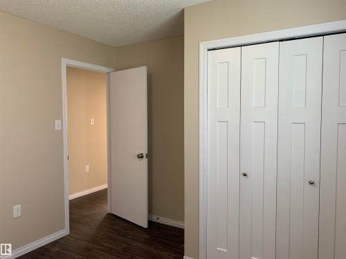 11824 93 Street, Edmonton, AB - Indoor Photo Showing Other Room
