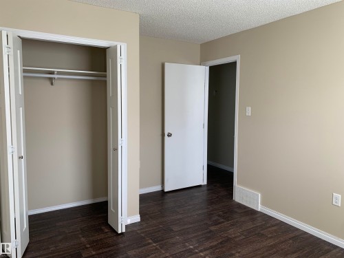 11824 93 Street, Edmonton, AB - Indoor Photo Showing Other Room