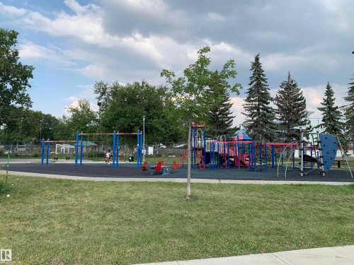 11824 93 Street, Edmonton, AB - Outdoor