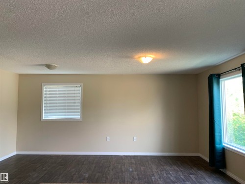 11824 93 Street, Edmonton, AB - Indoor Photo Showing Other Room