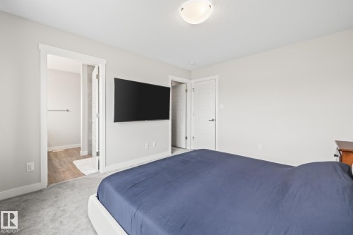 2024 160 Street Sw, Edmonton, AB - Indoor Photo Showing Bedroom