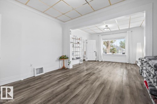4813 53 Avenue, Stony Plain, AB - Indoor