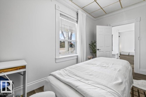 4813 53 Avenue, Stony Plain, AB - Indoor Photo Showing Bedroom