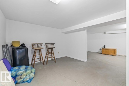 4813 53 Avenue, Stony Plain, AB - Indoor Photo Showing Other Room