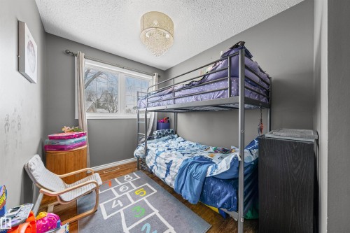 115 Warwick Road, Edmonton, AB - Indoor Photo Showing Bedroom
