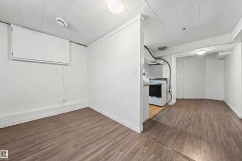 115 Warwick Road, Edmonton, AB - Indoor