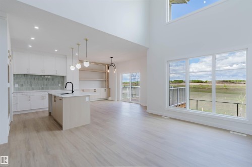 226 Edgemont Green, Edmonton, AB - Indoor Photo Showing Kitchen With Upgraded Kitchen