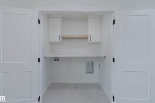 226 Edgemont Green, Edmonton, AB - Indoor Photo Showing Other Room