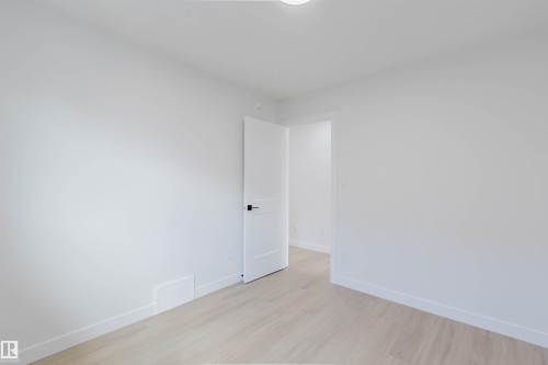 226 Edgemont Green, Edmonton, AB - Indoor Photo Showing Other Room