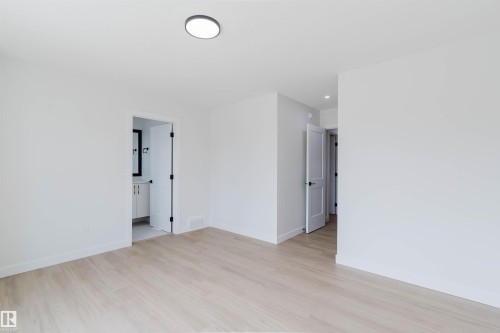 226 Edgemont Green, Edmonton, AB - Indoor Photo Showing Other Room