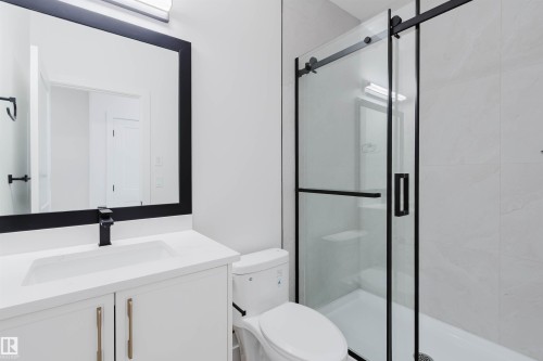 226 Edgemont Green, Edmonton, AB - Indoor Photo Showing Bathroom