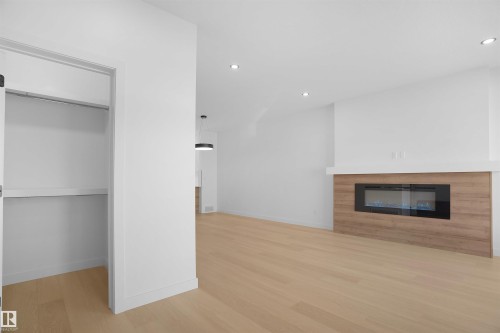 84 Blackbird Bend, Fort Saskatchewan, AB - Indoor With Fireplace
