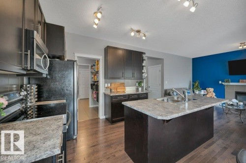 59 Nadine Way, St. Albert, AB - Indoor Photo Showing Kitchen With Double Sink With Upgraded Kitchen
