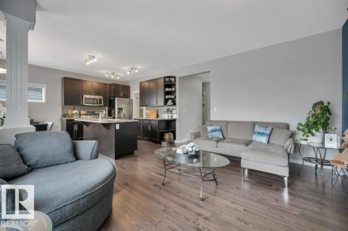 59 Nadine Way, St. Albert, AB - Indoor Photo Showing Living Room