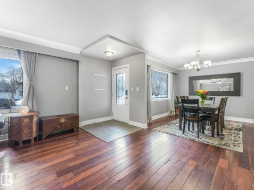 5406 46 Avenue, Wetaskiwin, AB - Indoor Photo Showing Dining Room