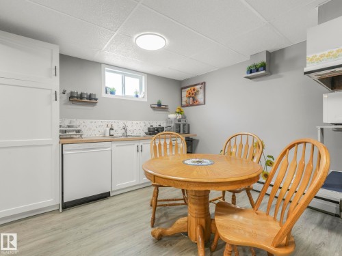 5406 46 Avenue, Wetaskiwin, AB - Indoor Photo Showing Dining Room