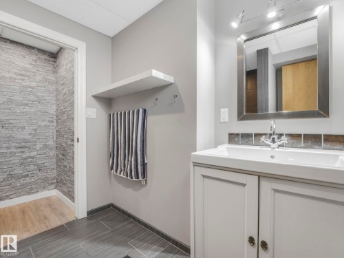 5406 46 Avenue, Wetaskiwin, AB - Indoor Photo Showing Bathroom