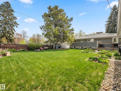 Virtually staged - 5406 46 Avenue, Wetaskiwin, AB - Outdoor With Backyard