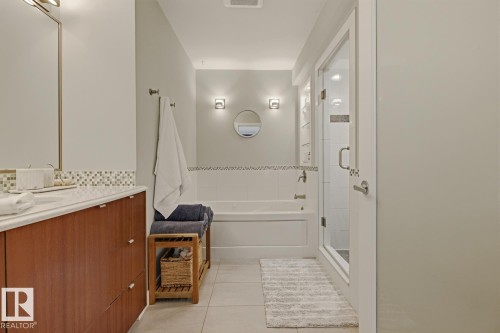 6310 109A Street, Edmonton, AB - Indoor Photo Showing Bathroom