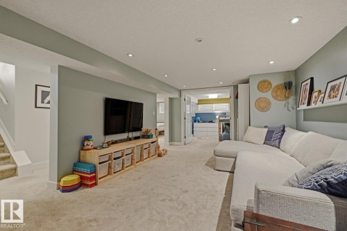 6310 109A Street, Edmonton, AB - Indoor Photo Showing Living Room