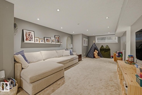 6310 109A Street, Edmonton, AB - Indoor