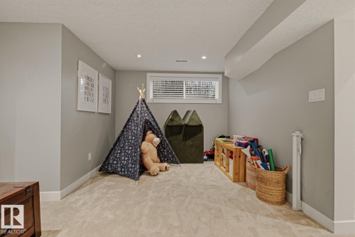 6310 109A Street, Edmonton, AB - Indoor
