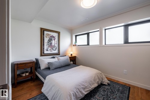 3615 43 Avenue, Edmonton, AB - Indoor Photo Showing Bedroom