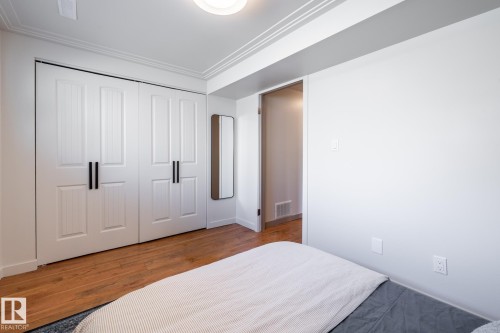 3615 43 Avenue, Edmonton, AB - Indoor Photo Showing Bedroom