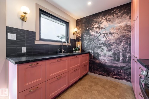3615 43 Avenue, Edmonton, AB - Indoor
