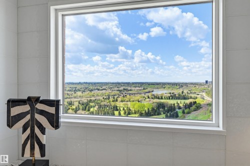 1704 11503 100 Avenue, Edmonton, AB - Indoor Photo Showing Other Room