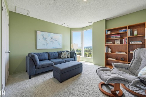 1704 11503 100 Avenue, Edmonton, AB - Indoor Photo Showing Living Room
