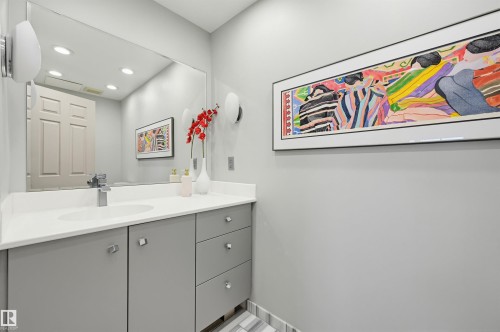 1704 11503 100 Avenue, Edmonton, AB - Indoor Photo Showing Bathroom