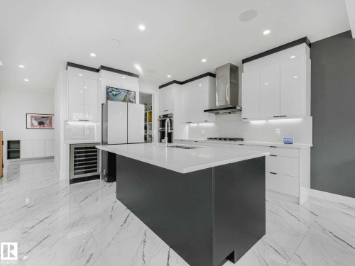 Image quality insufficient for description - 16307 19 Avenue, Edmonton, AB - Indoor Photo Showing Kitchen With Upgraded Kitchen