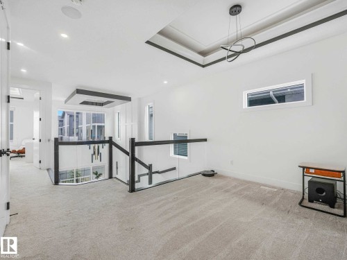 Image quality insufficient for description - 16307 19 Avenue, Edmonton, AB - Indoor Photo Showing Other Room