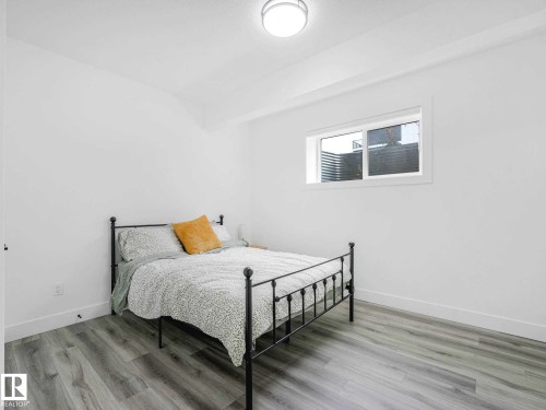 Image quality insufficient for description - 16307 19 Avenue, Edmonton, AB - Indoor Photo Showing Bedroom