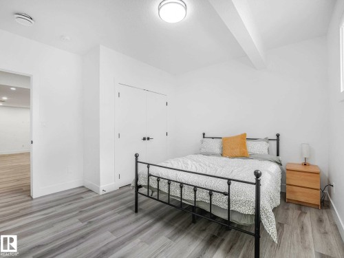 Image quality insufficient for description - 16307 19 Avenue, Edmonton, AB - Indoor Photo Showing Bedroom