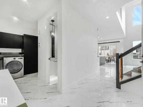 Image quality insufficient for description - 16307 19 Avenue, Edmonton, AB - Indoor