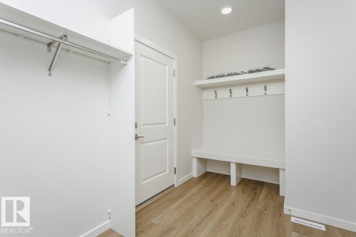 6239 29 Avenue, Edmonton, AB - Indoor