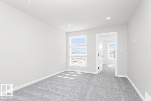 6239 29 Avenue, Edmonton, AB - Indoor Photo Showing Other Room