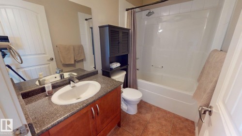 16408 49 Street Nw, Edmonton, AB - Indoor Photo Showing Bathroom