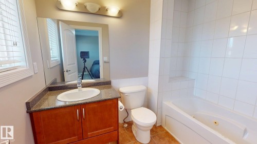 16408 49 Street Nw, Edmonton, AB - Indoor Photo Showing Bathroom