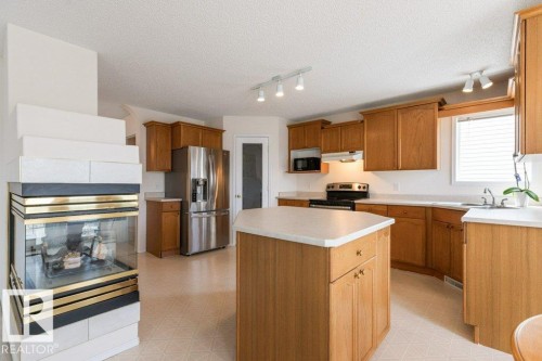 1346 118A Street, Edmonton, AB - Indoor Photo Showing Kitchen