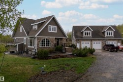 27317 TWP ROAD 554 Rural Sturgeon County, AB T8R 2B3