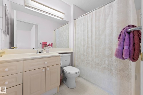 12 9718 176 Street, Edmonton, AB - Indoor Photo Showing Bathroom