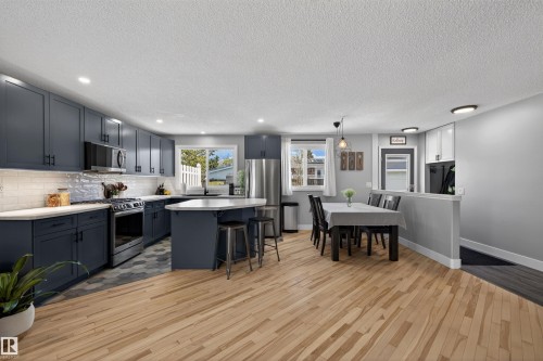 5 Arlington Drive, St. Albert, AB - Indoor