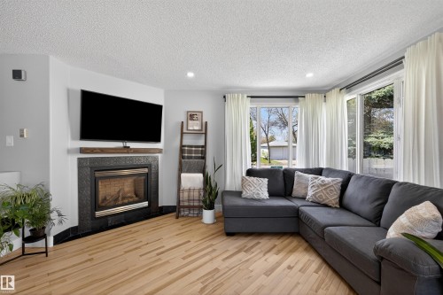 5 Arlington Drive, St. Albert, AB - Indoor Photo Showing Living Room With Fireplace